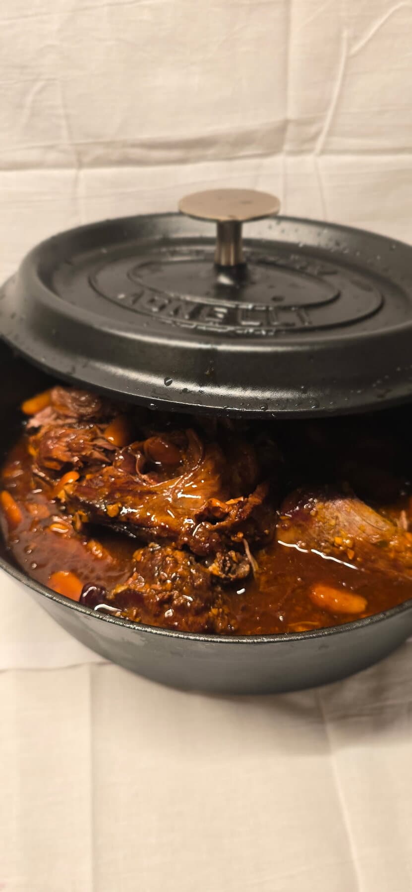 Une viande longuement mijotée dans sa cocotte en fonte
